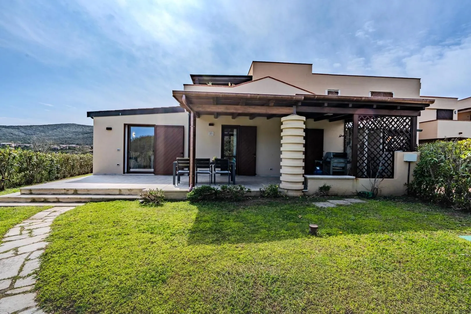 Villa Esclusiva Con 600Mq Di Giardino Sulla Spiaggia Della Pelosa Stintino